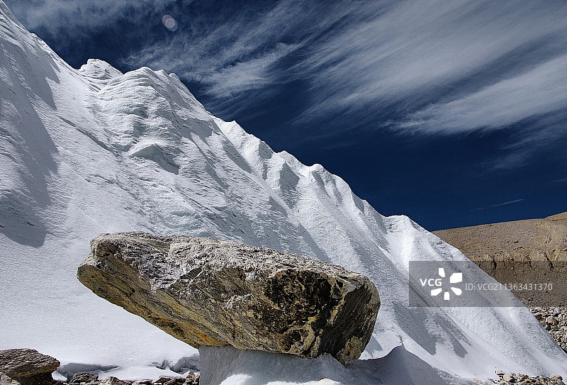 蛤蟆石图片素材