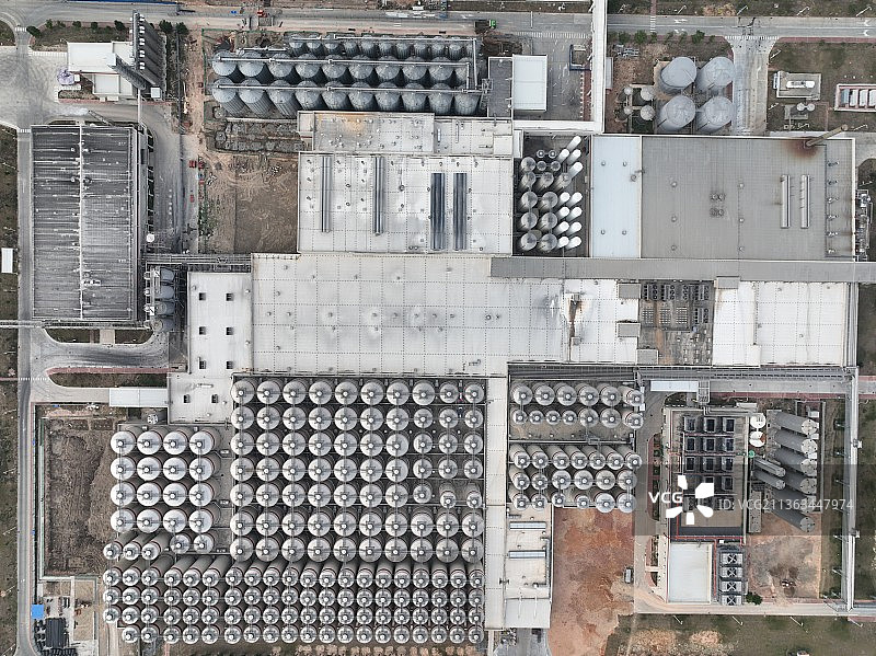 啤酒厂发酵罐图片素材