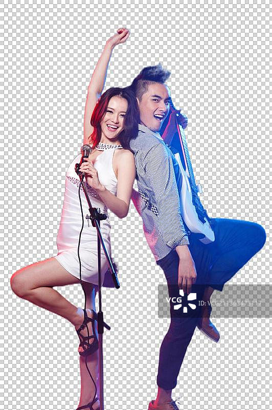 酒吧里唱歌的年轻人图片素材