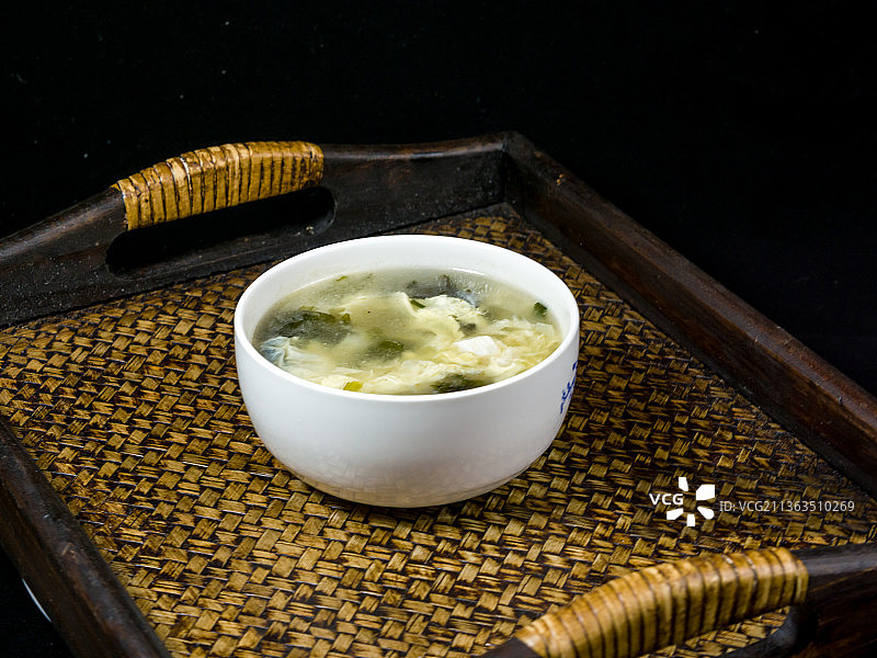 营养美味鸡蛋紫菜汤图片素材