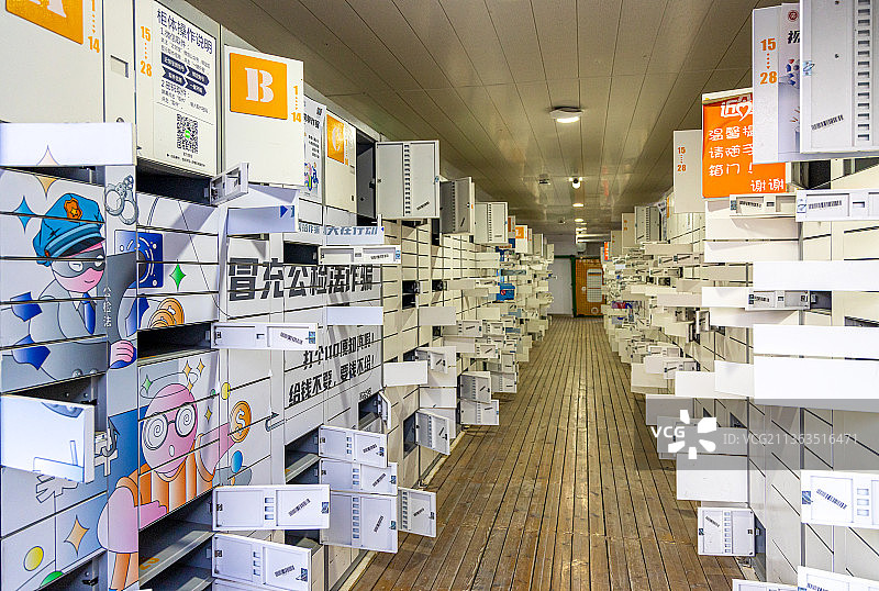 北京大学的快递柜图片素材