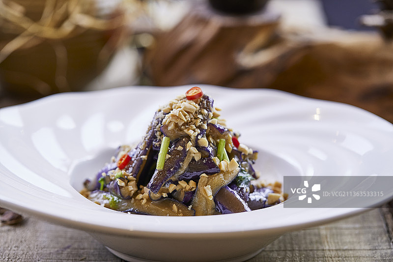 特色花生碎拌茄柳图片素材