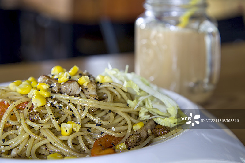 意大利面奶茶午餐图片素材