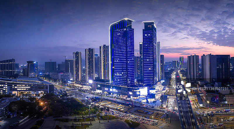 深圳光明凤凰城站光明中心区夜景航拍图片素材