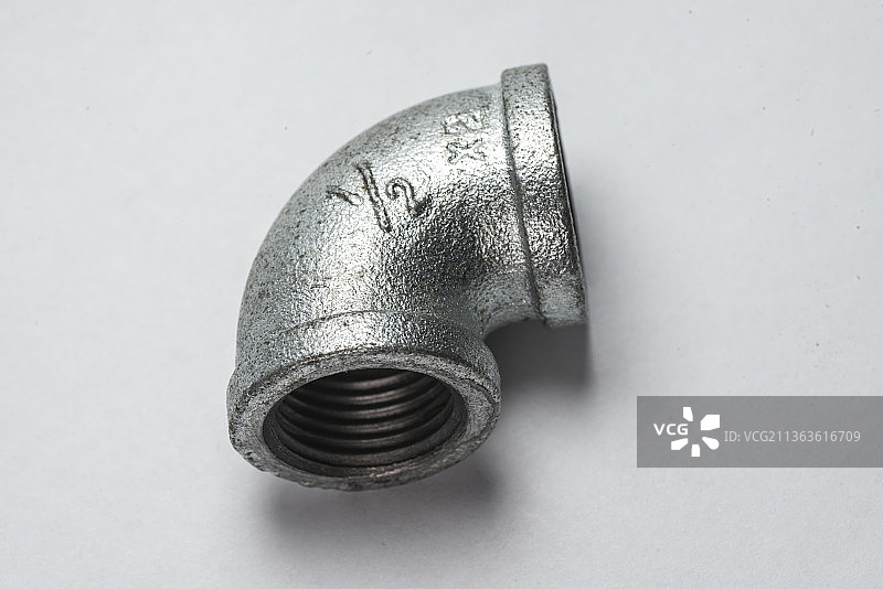 金属水管弯头图片素材
