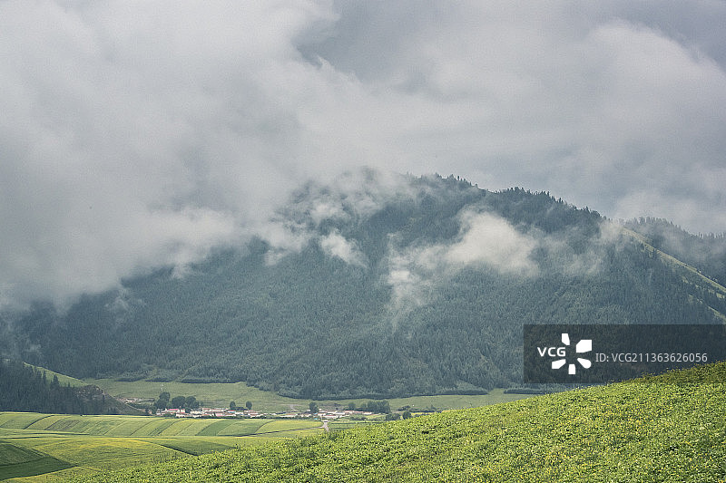 卓尔山风云图片素材