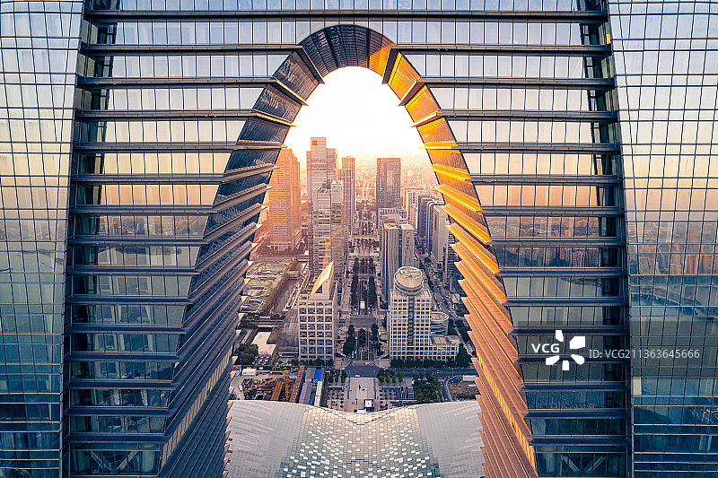 光照东方之门图片素材