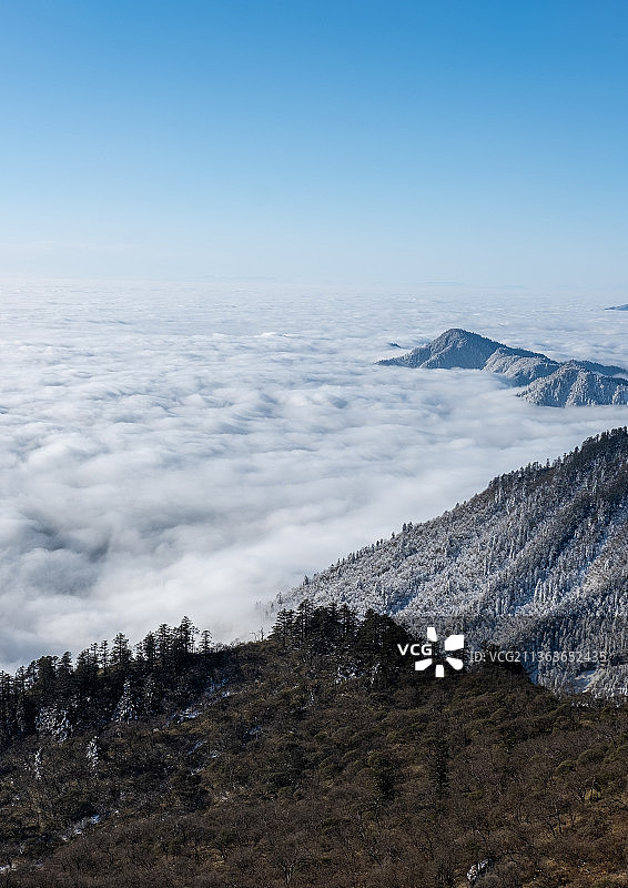 四川大邑县西岭雪山图片素材