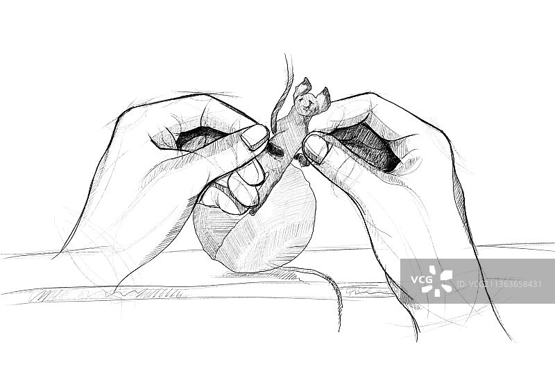 做手工课玩偶的手部特写图片素材