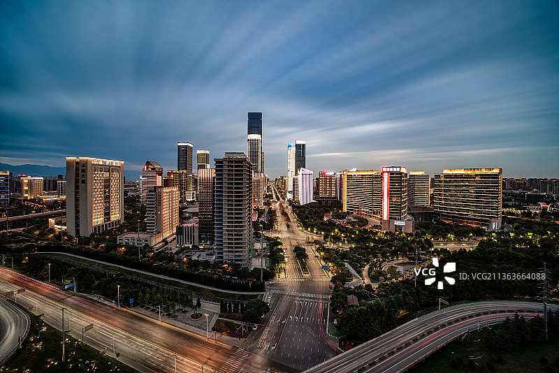 西安市高新区锦业路城市CBD夜景图片素材