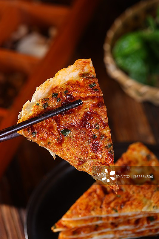 酱饼切开特写图图片素材