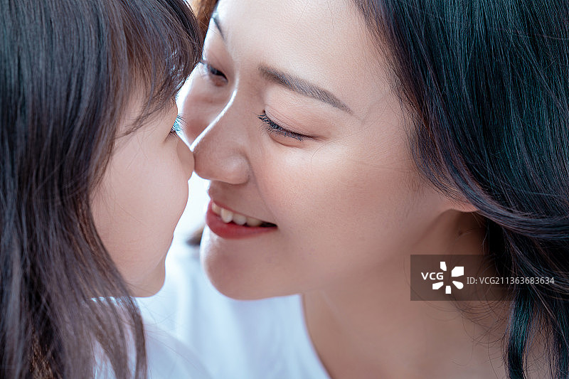 妈妈和女儿肖像图片素材