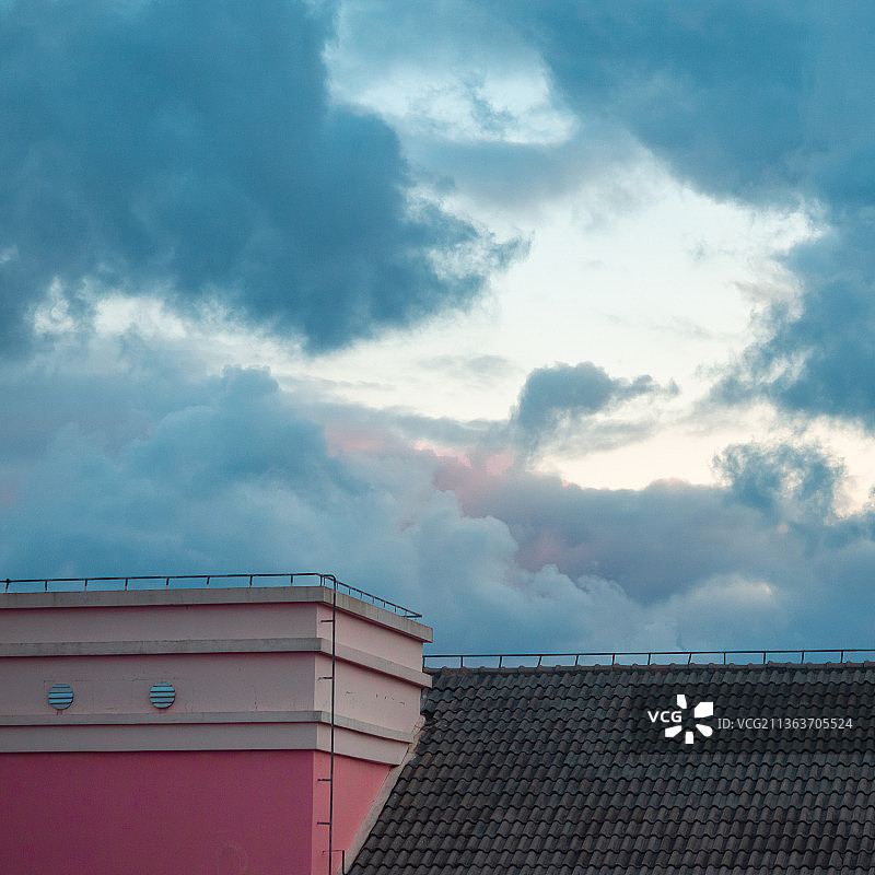 屋顶的云图片素材
