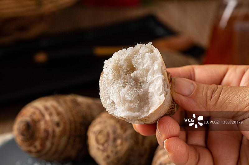 蒸熟的拔丝芋头图片素材