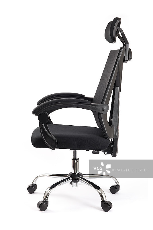 白色背景上的电脑椅图片素材