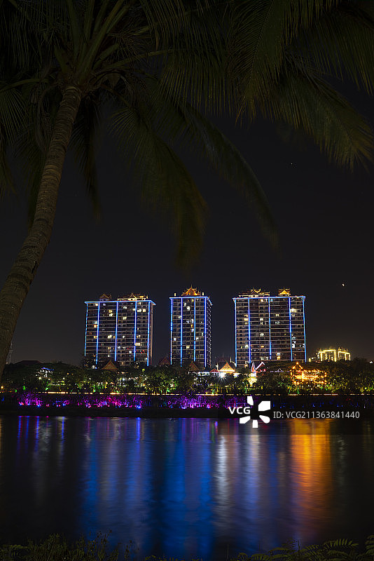云南西双版纳澜沧江夜景图片素材
