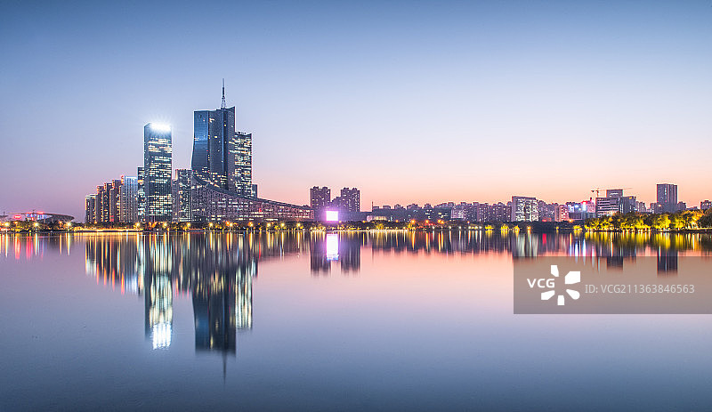 安徽合肥政务区CBD天鹅湖夜景景观风光图片素材