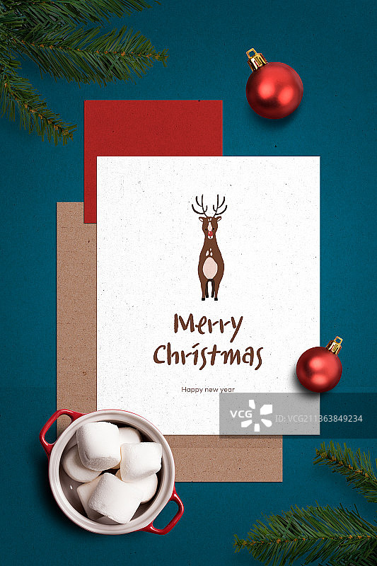 年末圣诞贺卡与鹿、棉花糖装饰图片素材