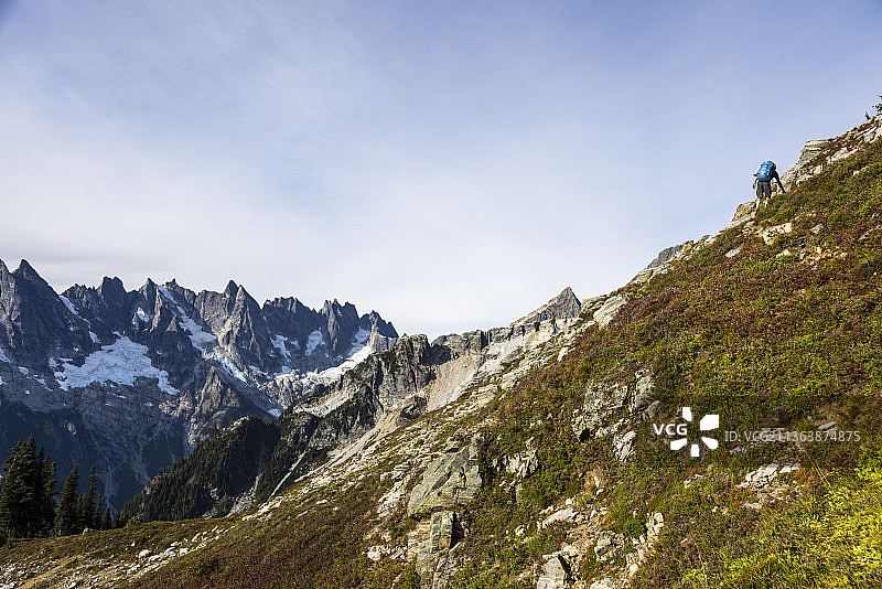 北喀斯喀特山脉月神峰图片素材