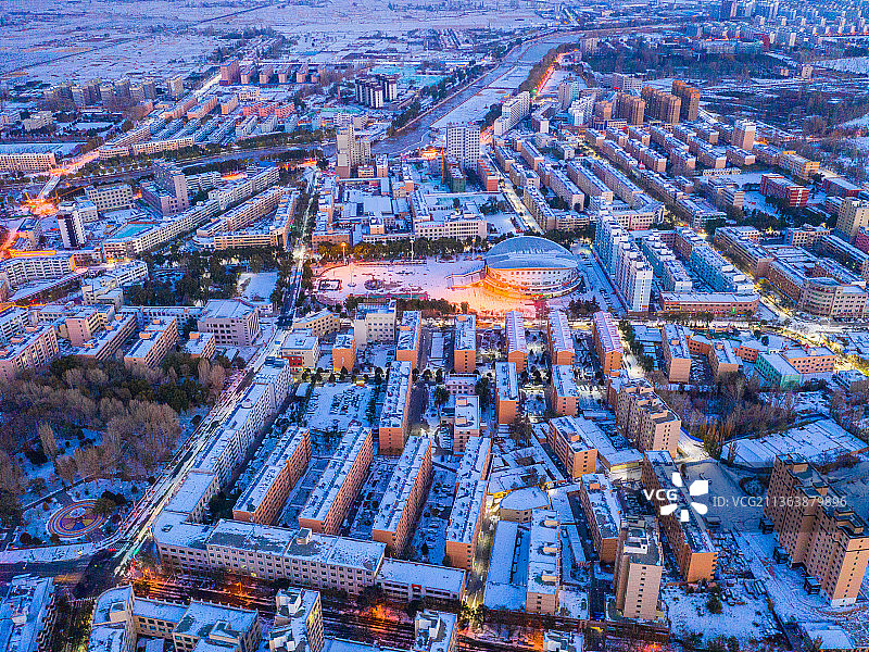 县城雪景图片素材