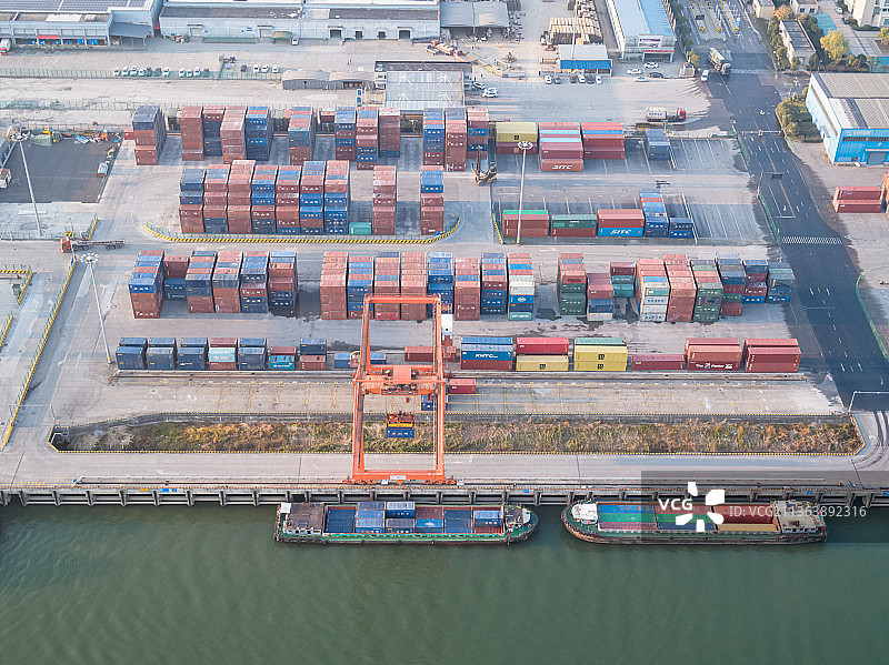 航拍杭州富阳港图片素材