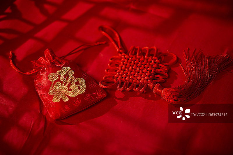 福袋与中国结图片素材