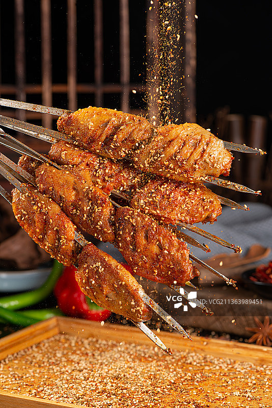 特色碳烤鸡翅图片素材