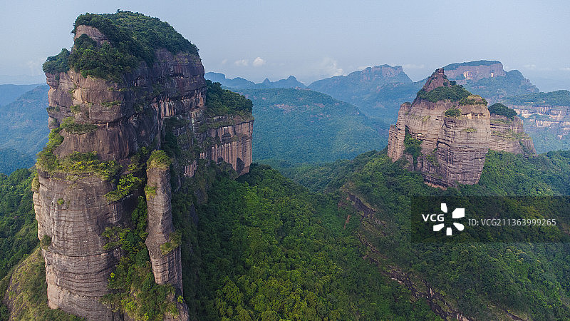 广东韶关丹霞山，巴寨峰，茶壶峰图片素材