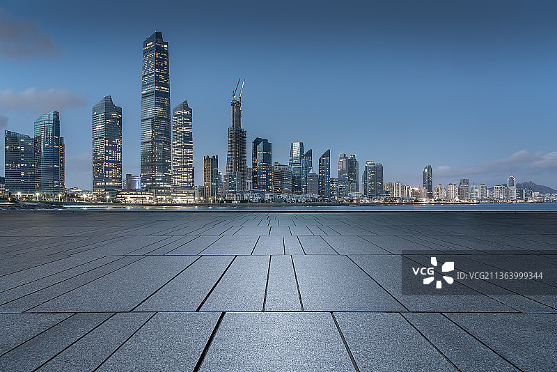 城市夜景道路平台图片素材