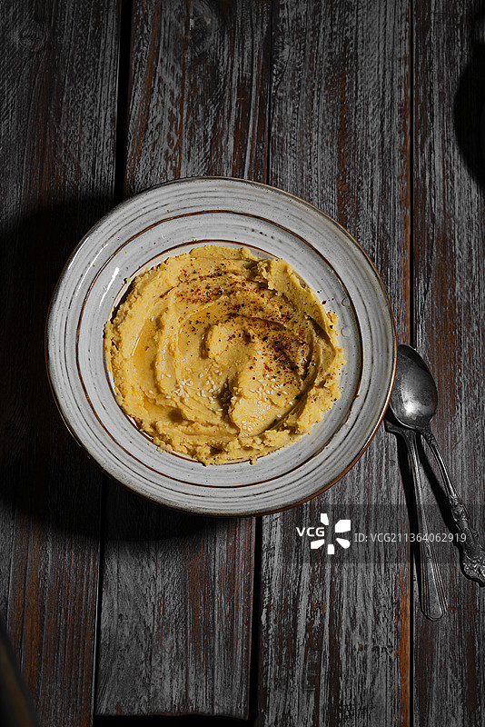 不同角度的鹰嘴豆泥图片素材