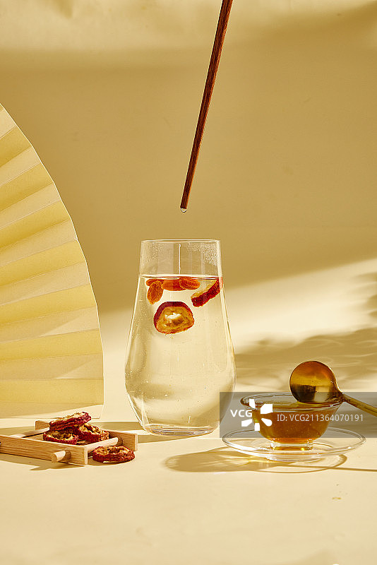 山楂枸杞蜂蜜茶图片素材