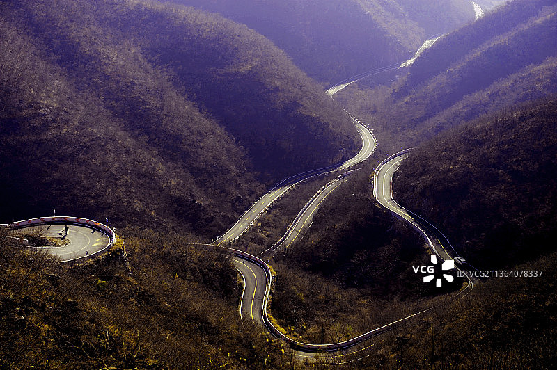 山路高角度视图图片素材