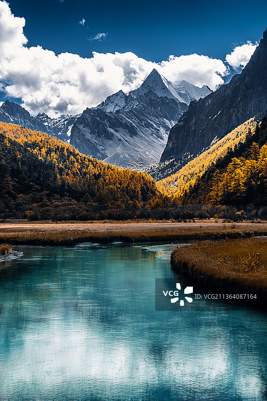 夏诺多吉图片素材
