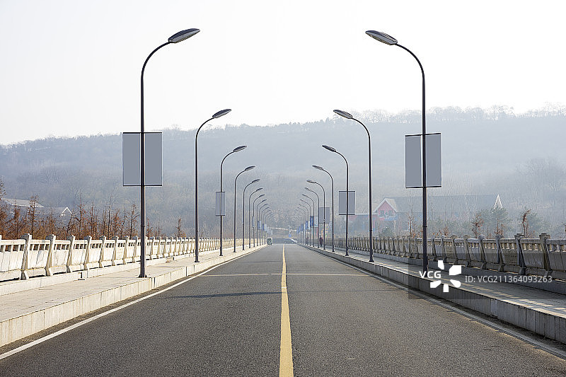 盱眙天泉湖金陵大桥延伸的道路图片素材