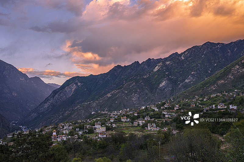 丹巴中路藏寨图片素材