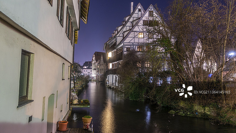 德国乌尔姆历史名城冬季夜景图片素材