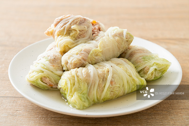 自制猪肉馅饺子特写图片素材