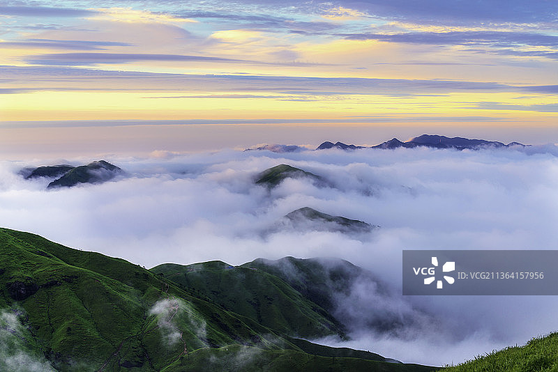 武功山云海夕照风光图片素材