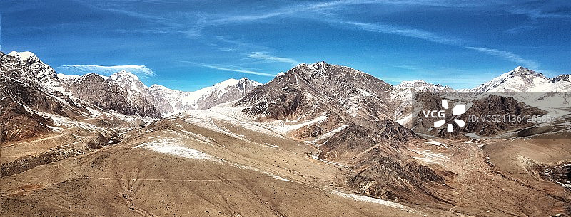 山川壮丽（达坂城三个山）图片素材