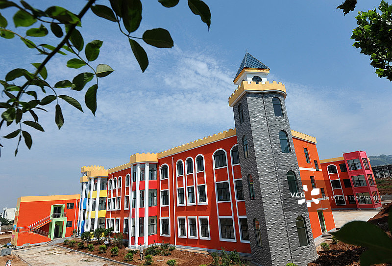 山东枣庄山亭区实验幼儿园外景图片素材