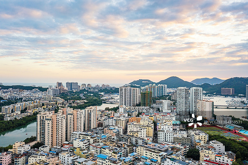 海南省三亚市吉阳区临春河商品街市中心建筑群图片素材