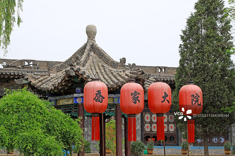 山西祁县乔家大院的红色灯笼图片素材