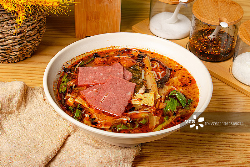 云南培根米线图片素材