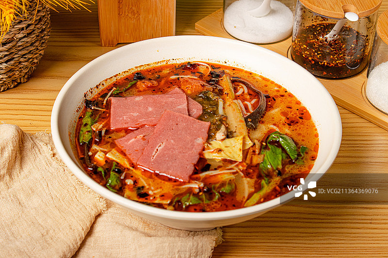 云南培根米线图片素材