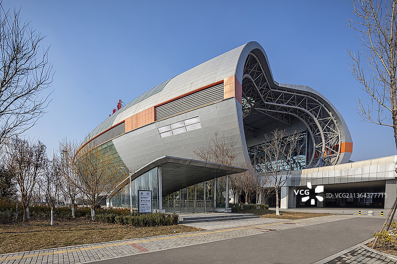 山东省淄博北站外景，侧面心型建筑图片素材