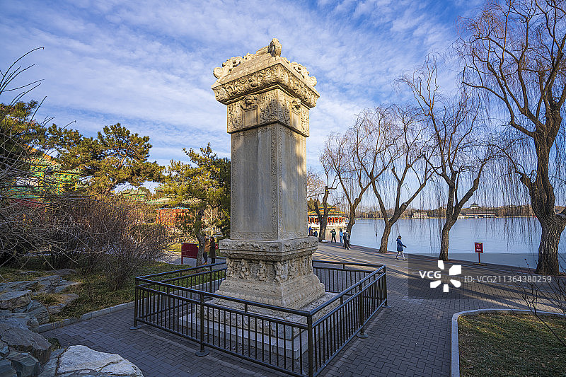 北海公园 什刹海 银锭桥 后海 钟楼 九龙壁 琼华岛 永安寺 北海白塔 北海团城 承光殿 铁影壁 五图片素材