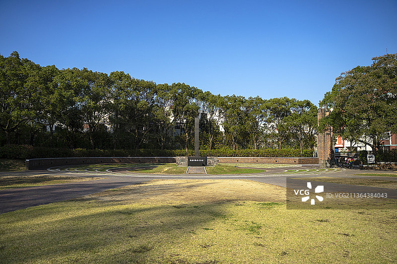 日本长崎和平公园原子弹爆炸殉难者纪念碑图片素材