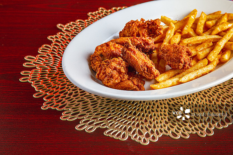 拉丁美洲食物，餐盘中食物的俯视角度图片素材