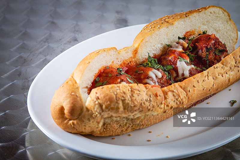 意大利美食：盘中三明治的特写图片素材
