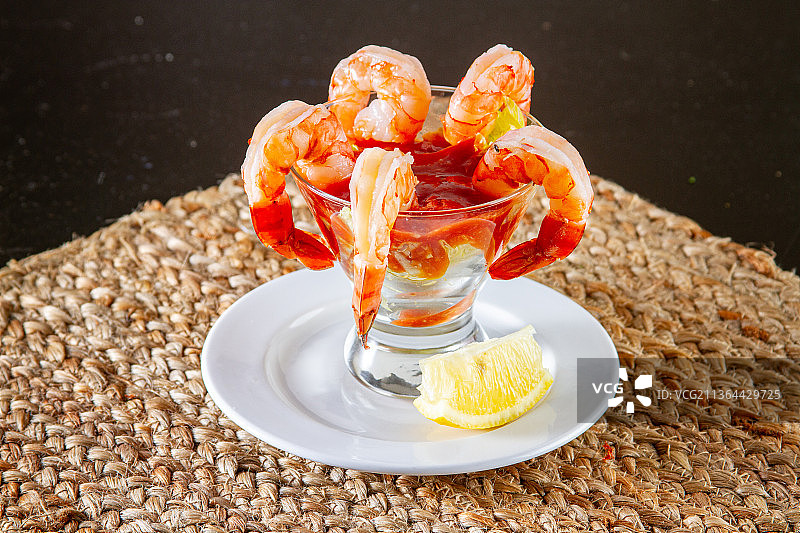 意大利美食：餐盘中的甜点特写，美国马萨诸塞州图片素材